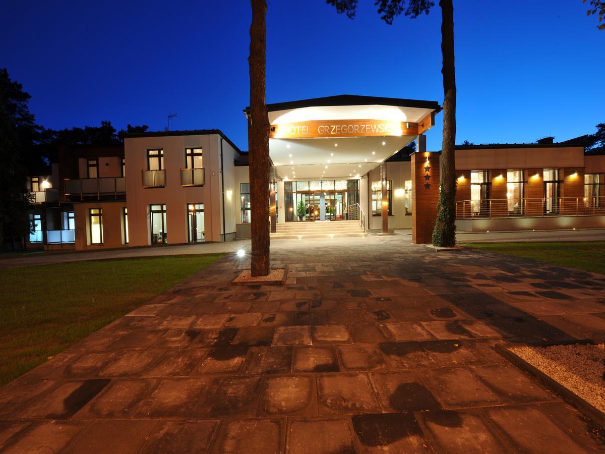 Hotel Grzegorzewski Tuszyn Exterior photo